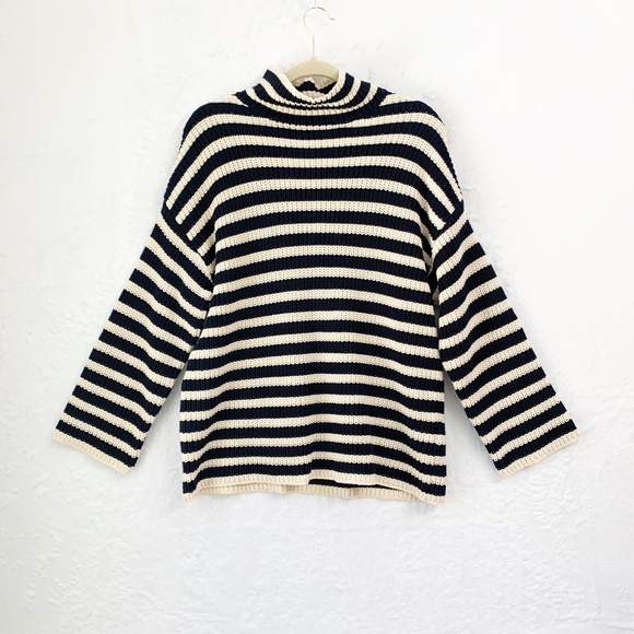 Demylee  Olyvia Stripe Turtleneck Chunky Sweater in Navy/Neutral Sz S - Picture 3 of 9